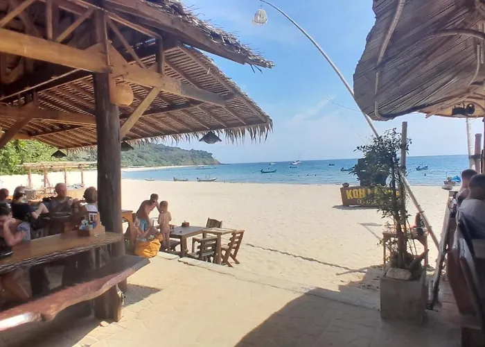 Nin Kantiang Bay